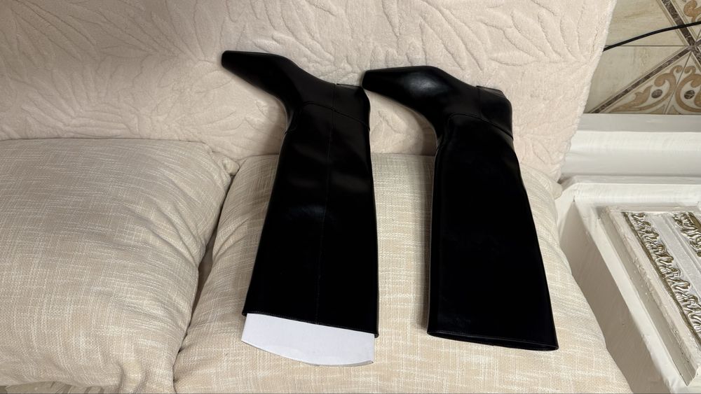 Vand Cizme noi cu eticheta nr 38