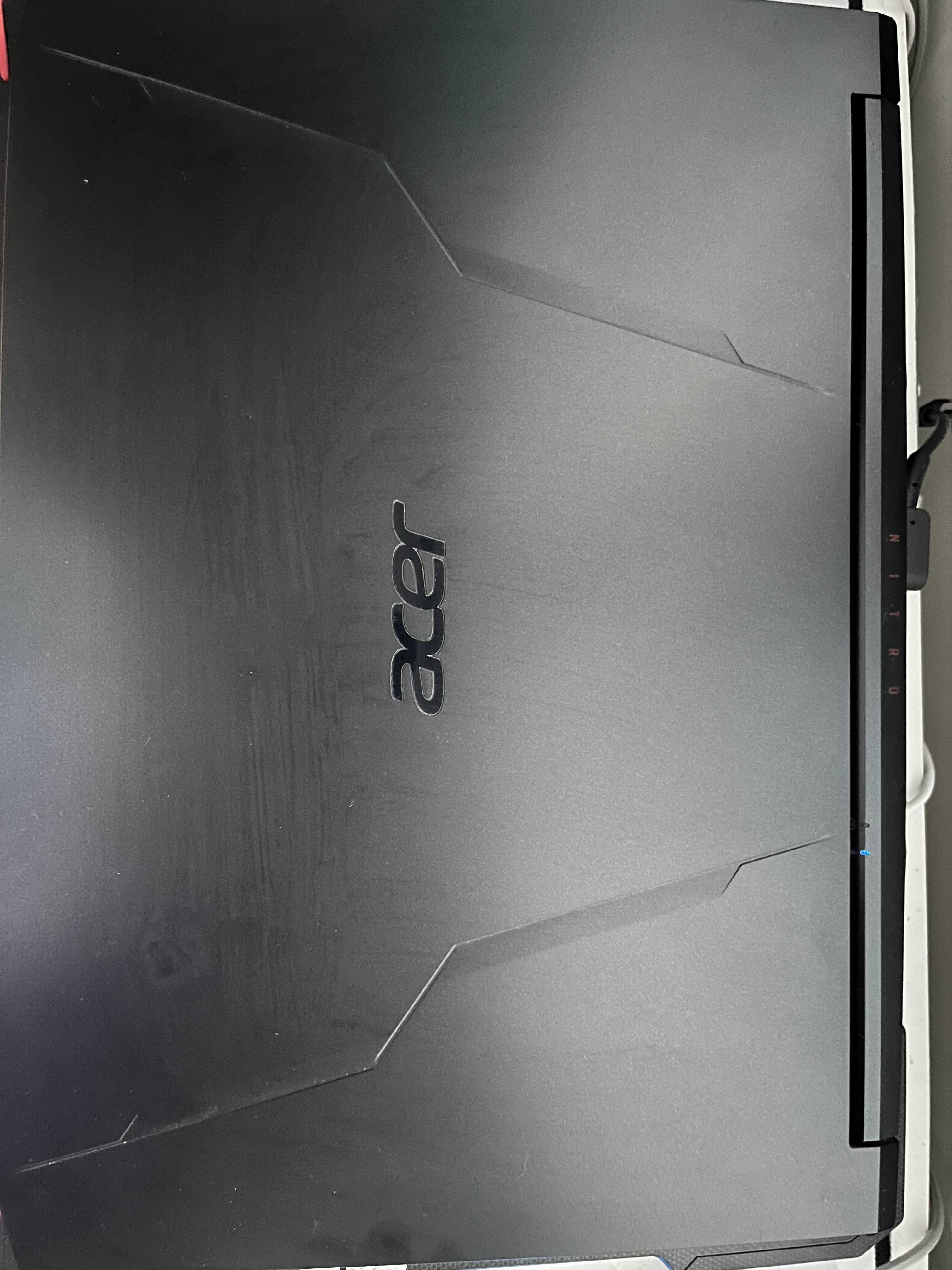 Acer nitro 5,Ryzen 5600H,Radeon Graphics, RTX 3060,16 gb ram impecabil