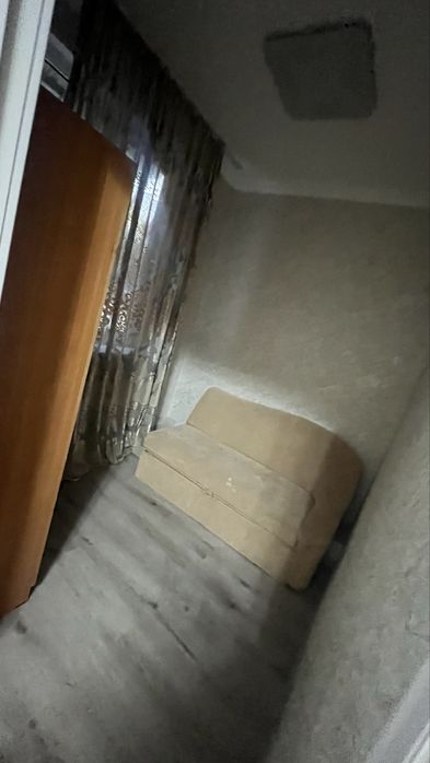 Срочно сдается квартира в отличном районе.