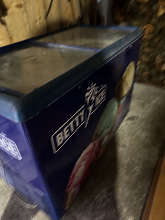 Frigider de inghetata