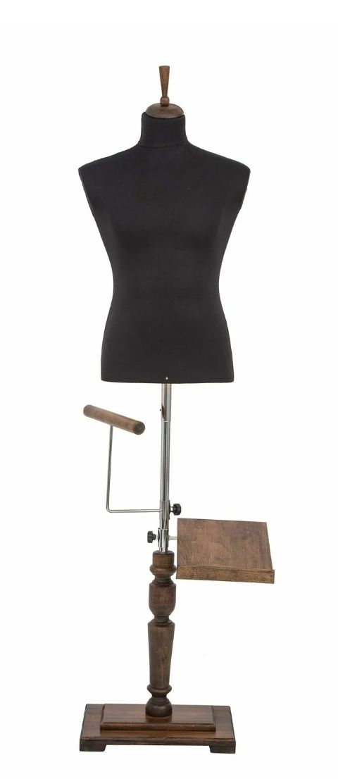 Manechin damă și bărbat, masă de machiaj de inchiriat– decor rafinat