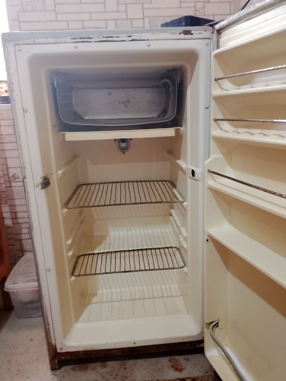 Продается Б/у Холодильник Оазис 2