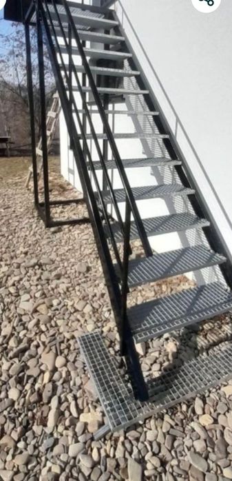 Scara de exterior industrial profesionale