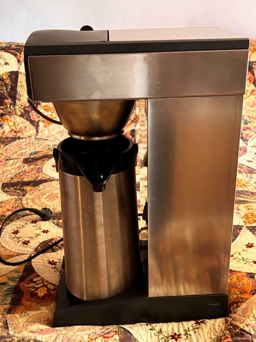 Cafetieră profesională Bravilor Bonamat TH-10 + accesorii