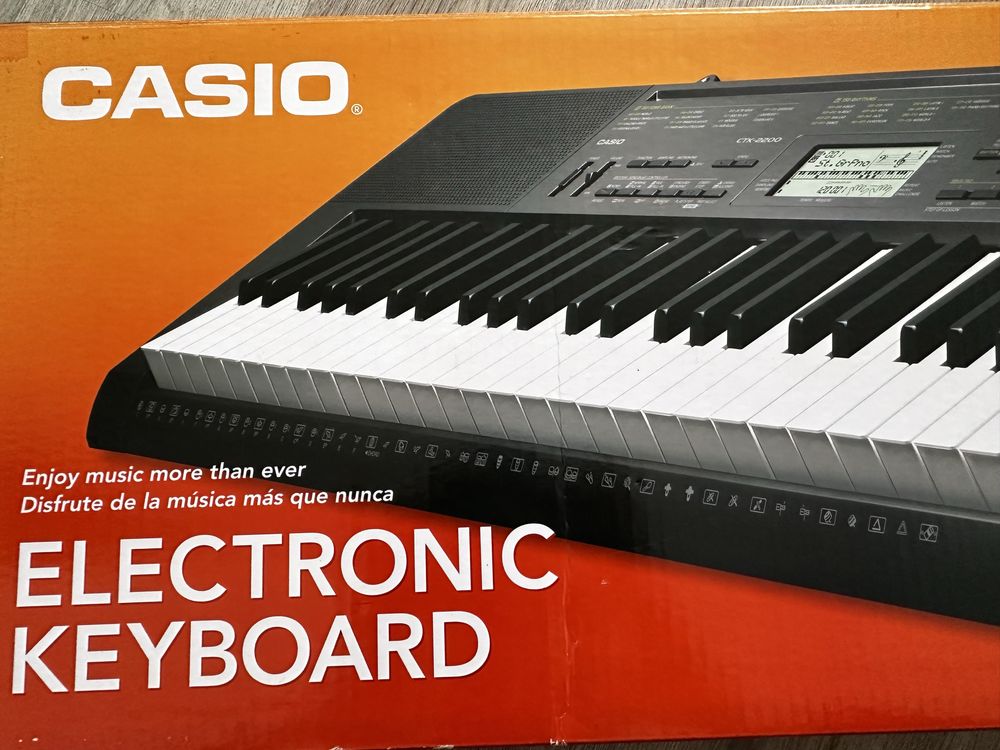 Casio CTk 2200 model electronic piano,