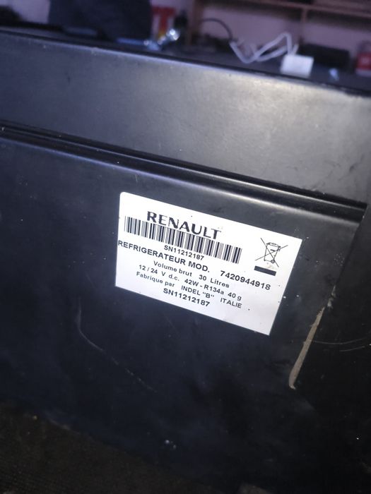 Frigider auto Renault
