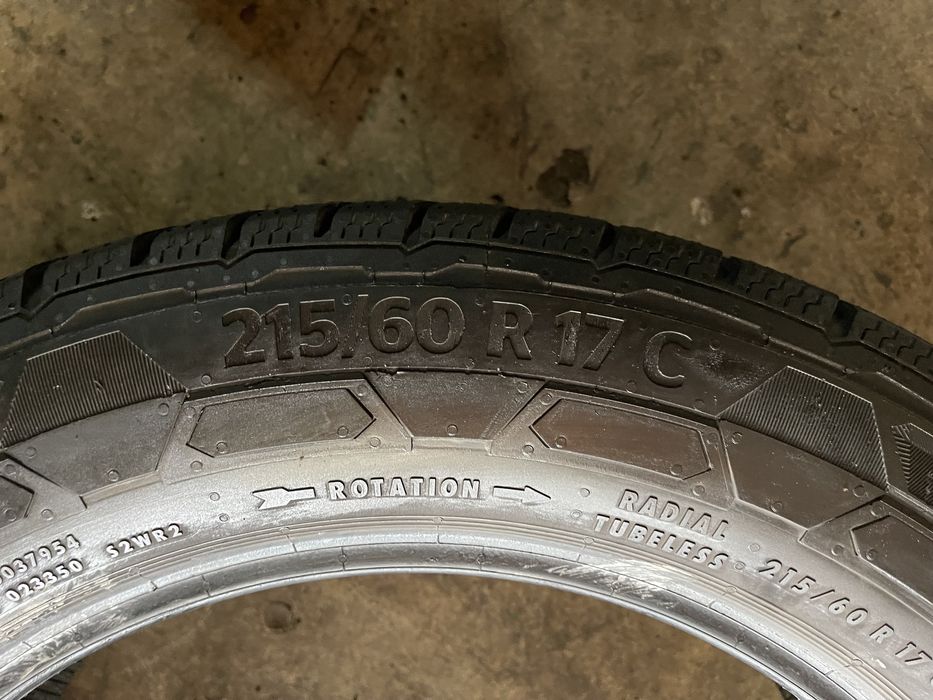 215/60/R17 C Continental VanContactWinter