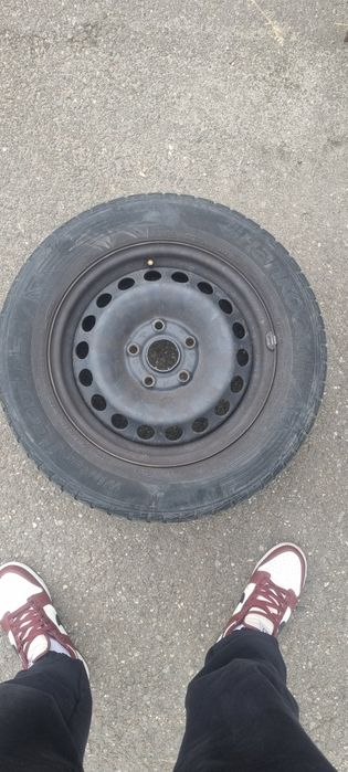 Cauciucuri de iarnă pe 15 cu jante de tablă Volkswagen