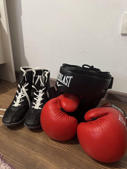 Боксерки, шлем, перчатки