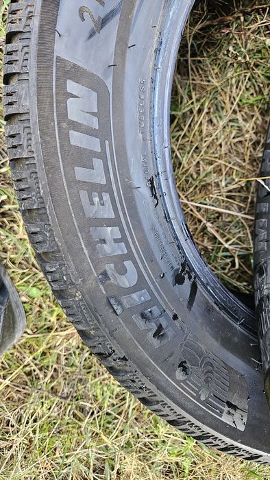 2бр гуми 215 60 16 мишелин