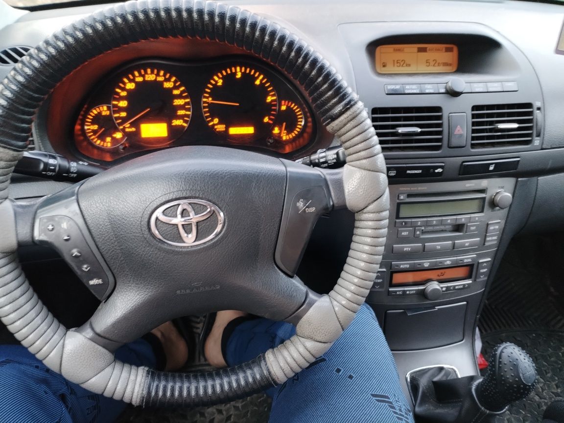 Toyota Avensis  4350лв.