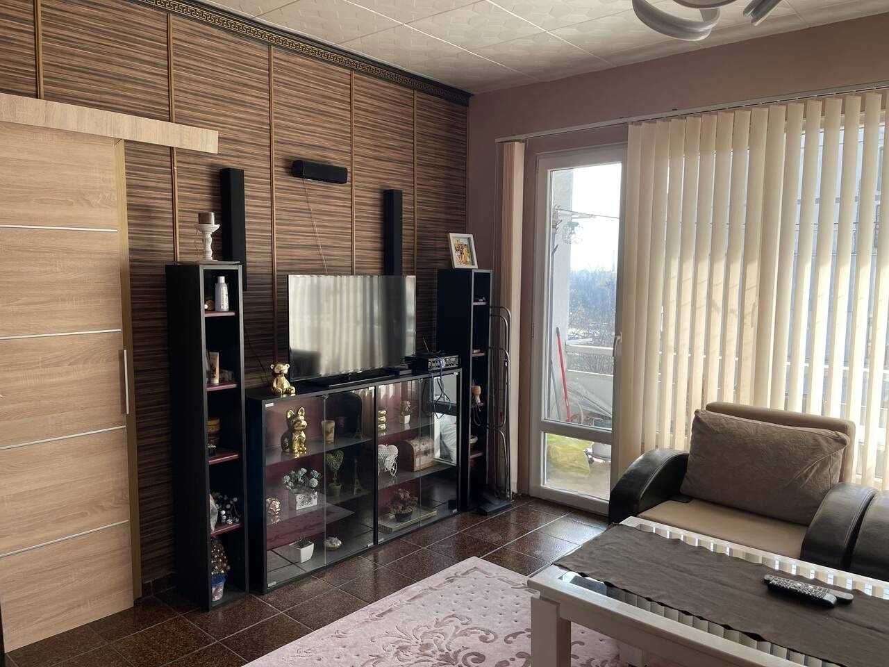 Продава се Двустаен апартамент в Пловдив, Кючук Париж - 65 кв.м за 1385 €/кв.м - Снимка #1