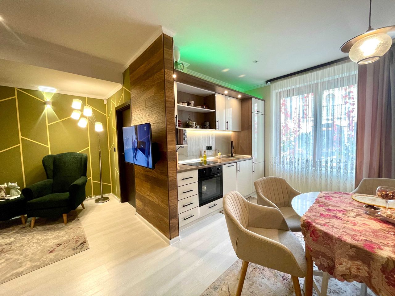 Продава се Къща в к.к. Елените - 108 кв.м за 1658 €/кв.м - Снимка #4