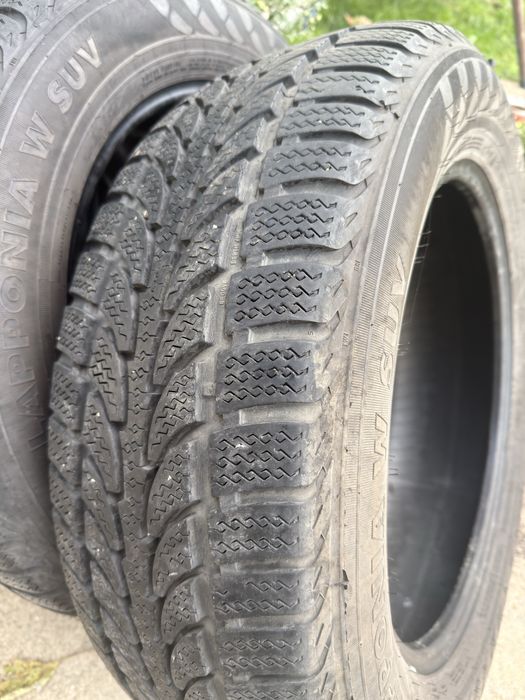 Гуми зимни -235/60/18