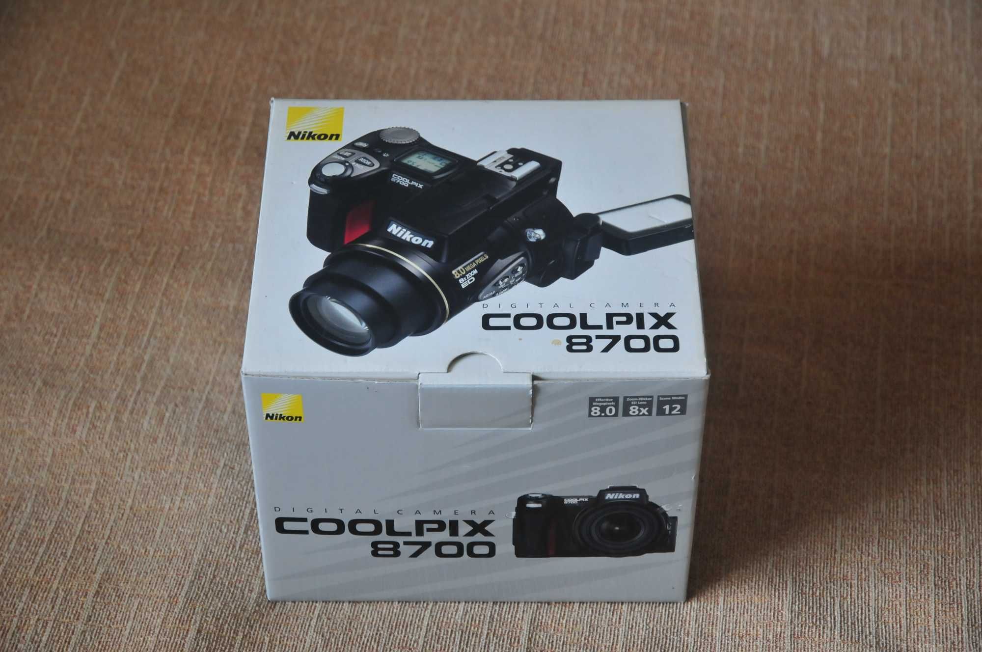 Продавам Nikon Coolpix 8700