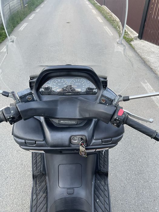 Suzuki burgma 400cm