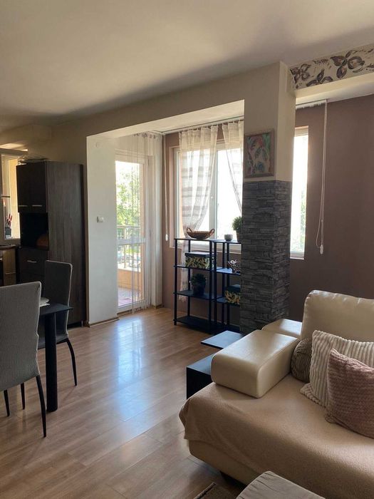 Тристаен апартамент под наем в кв. Кючук Париж