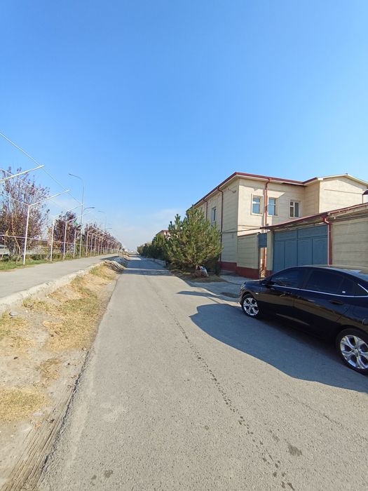 Yer sotiladi yoʻl ustida