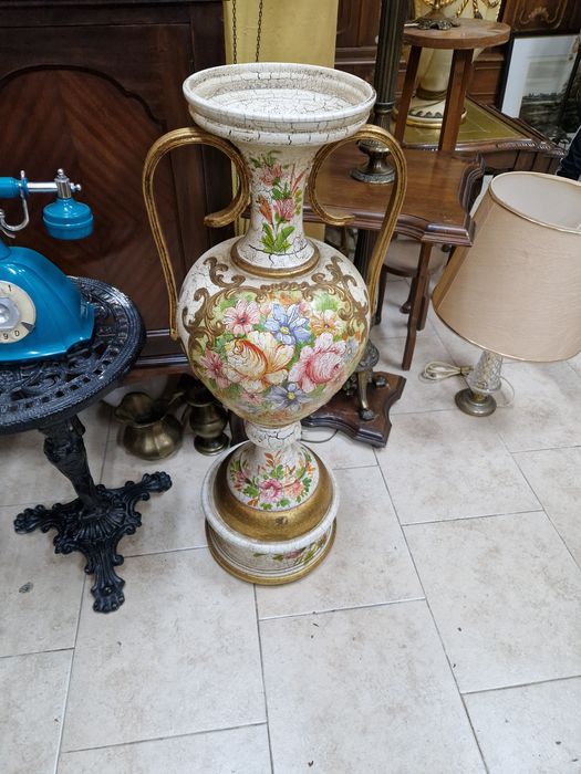 Огромна италианска антикварна керамична амфора