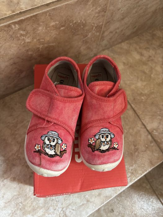 пантофи Superfit 26 - 15 лв за брой