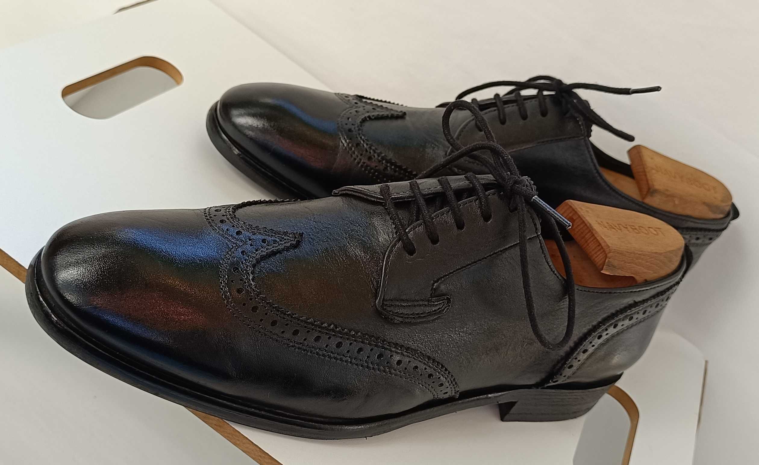Pantofi derby 44 wingtip Hudson London piele naturala moale