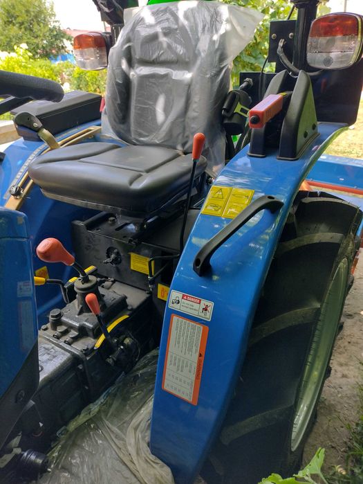 Tractor nou 4x4,motor 20cp Japonez