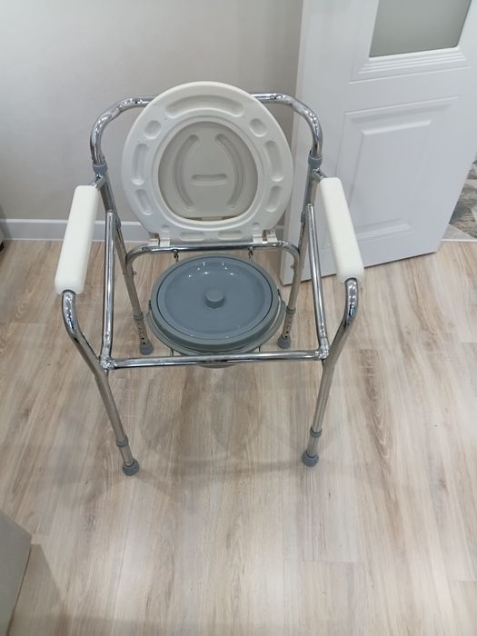 Стул туалет складной для инвалидов