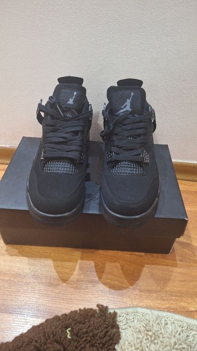 Jordan 4 Black cat