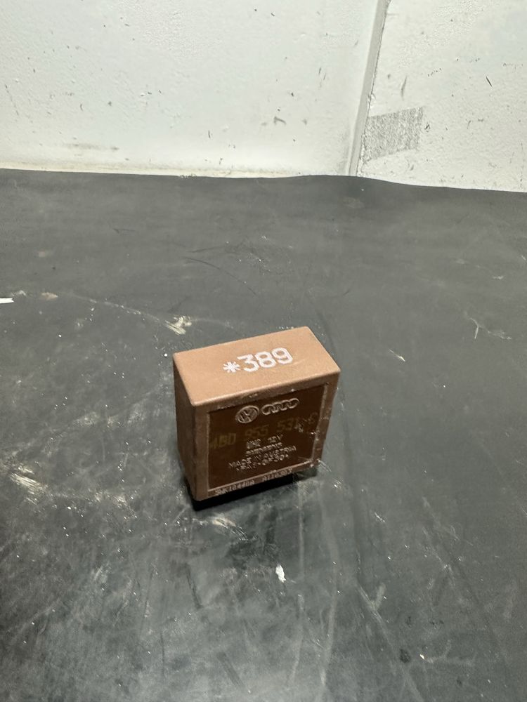 Releu 389 volkswagen Vw stergatoare parbriz  Golf 4 Passat B5.5  Bora