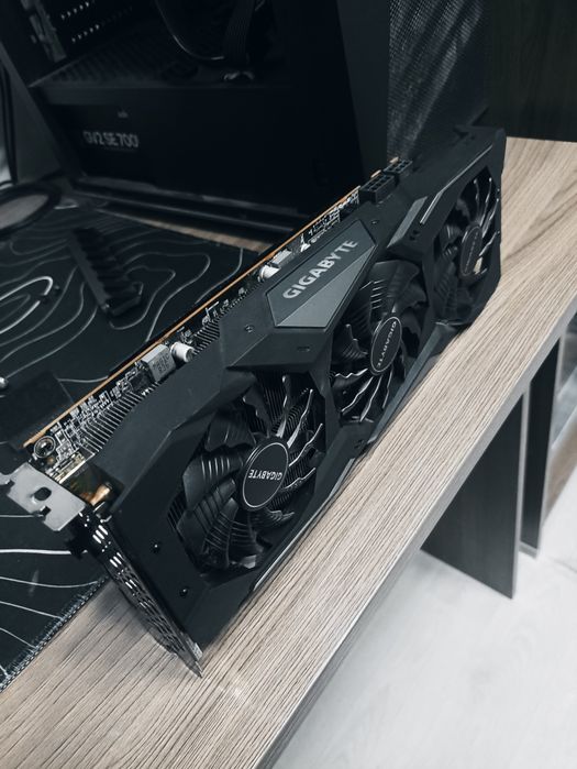 AMD Radeon RX 5700 XT