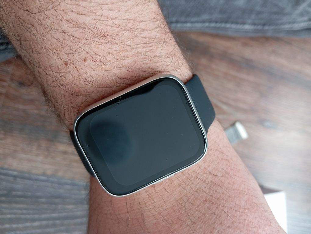 Smartwatch AMOLED nou