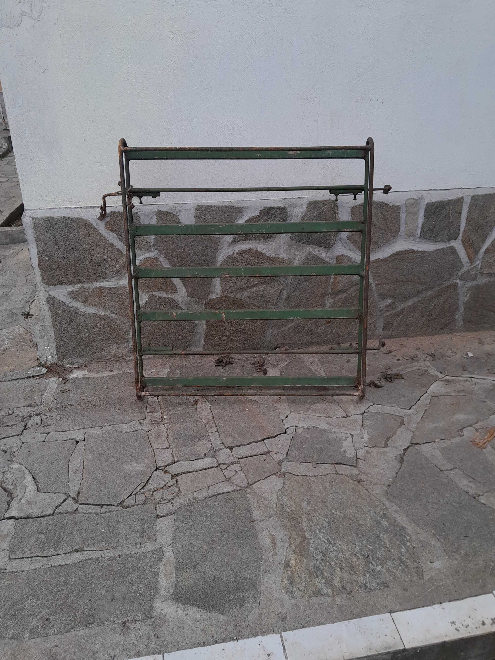 Продавам багажник за автомобил