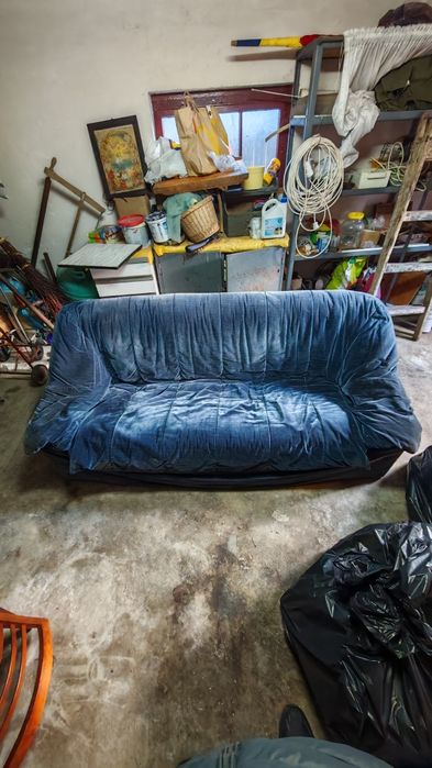 Canapea fixa in stare buna