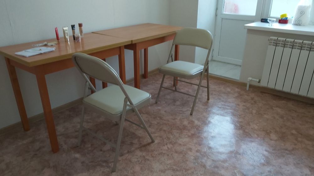 г.Аітобе Нурсити 2. Срочно  продам  Новая  стулья  6 штук