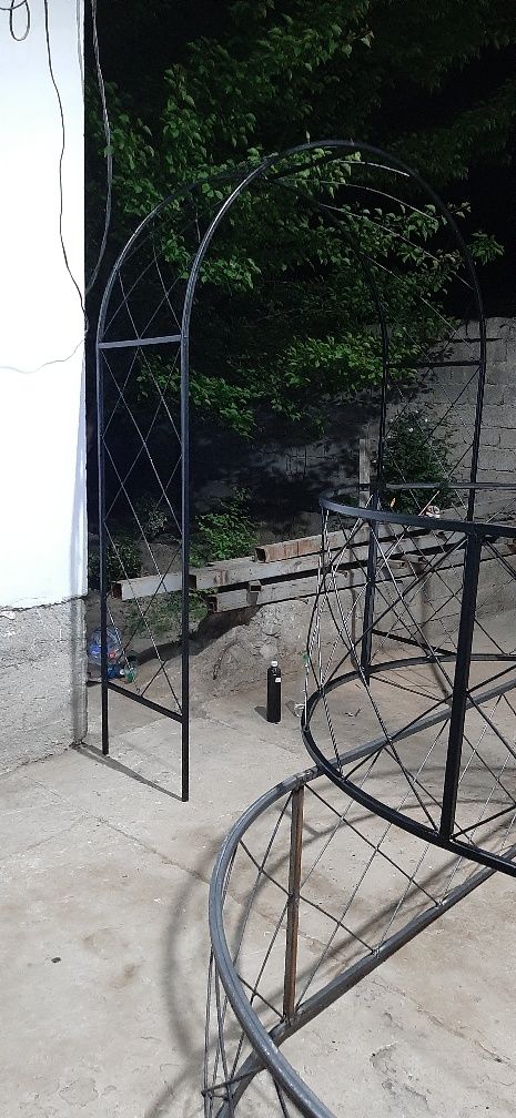 Арки садовые декоративные