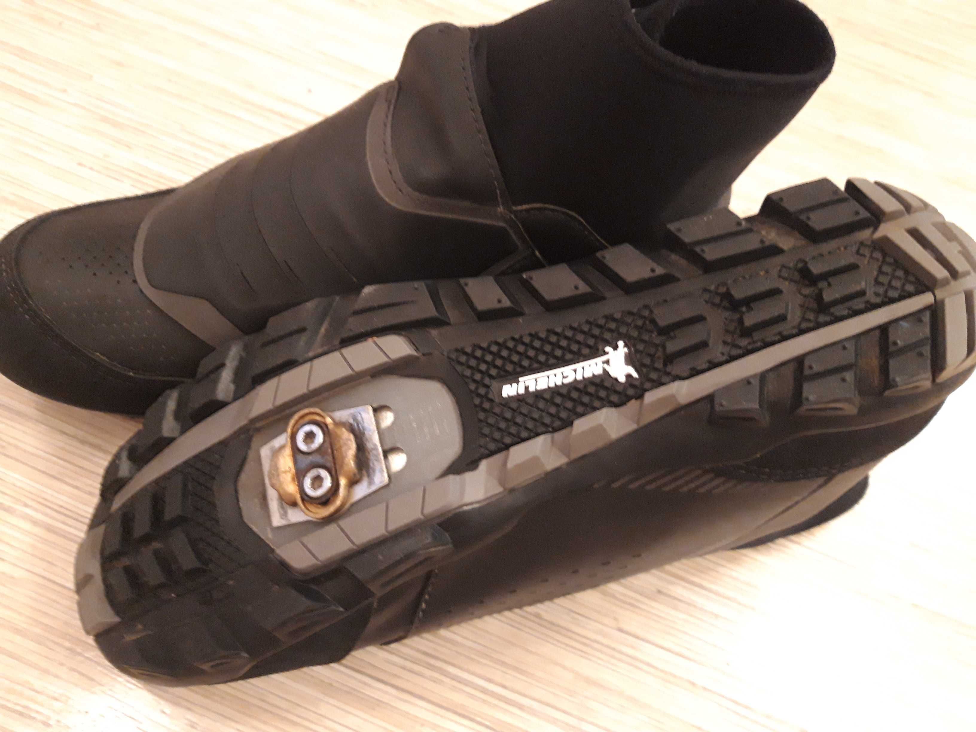 Зимни обувки за велосипед Shimano 44