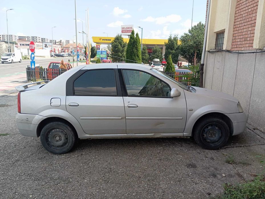 Vand Dacia Logan 1.5 dci, Euro 4. Pret 4500 lei, usor neg.