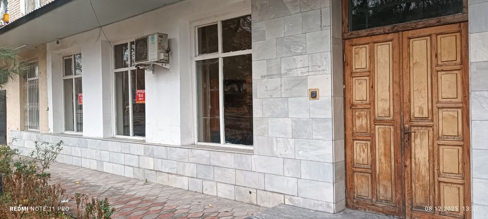 Сдаётся 140м2, 4 комнаты. У парка им. Фуркат. на долгий срок.