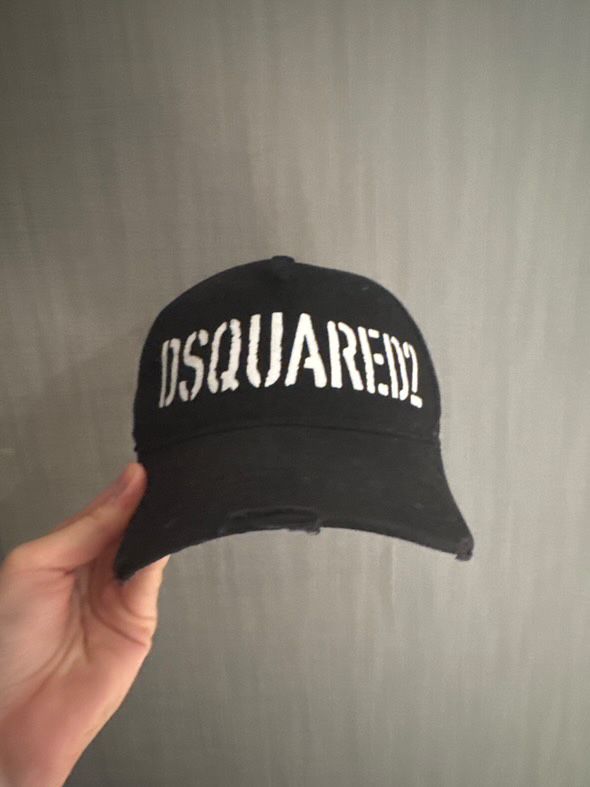 Disquared2 - шапка