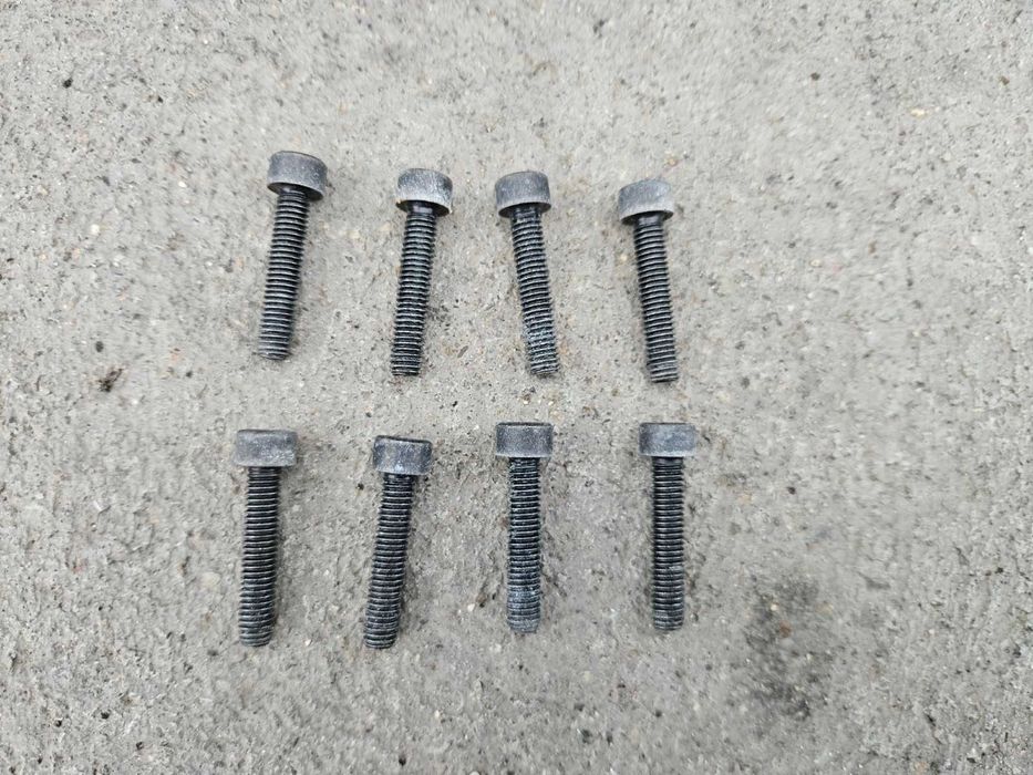 Оригинални греди HONDA CR-V 4 (2013-2018) + THULE багажник за ски