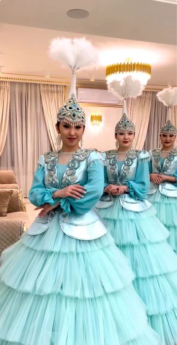 Продам танцевальные костюмы