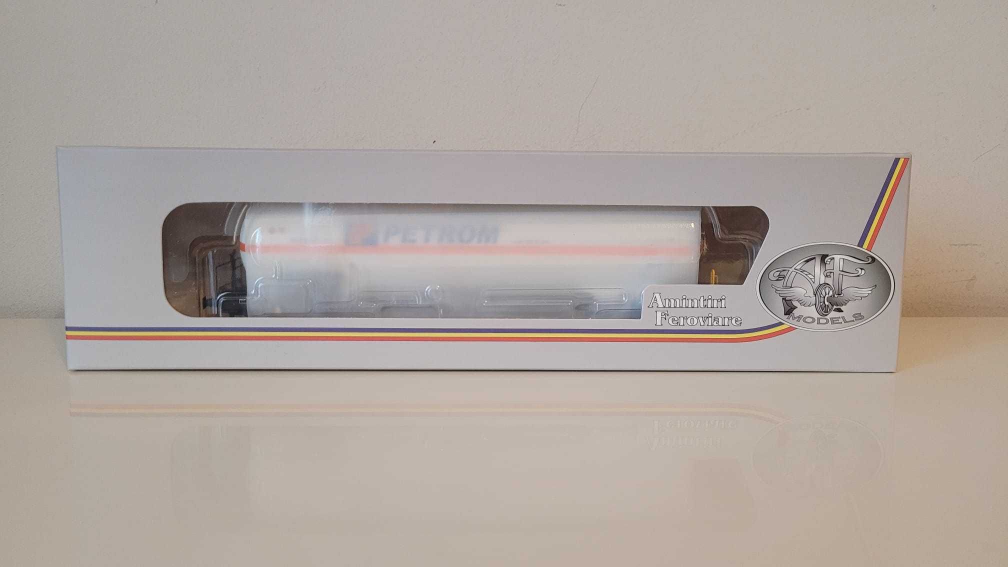 Vagoane CFR cisterna Zagkks, Petrom, HTE-001/HTE-002, H0
