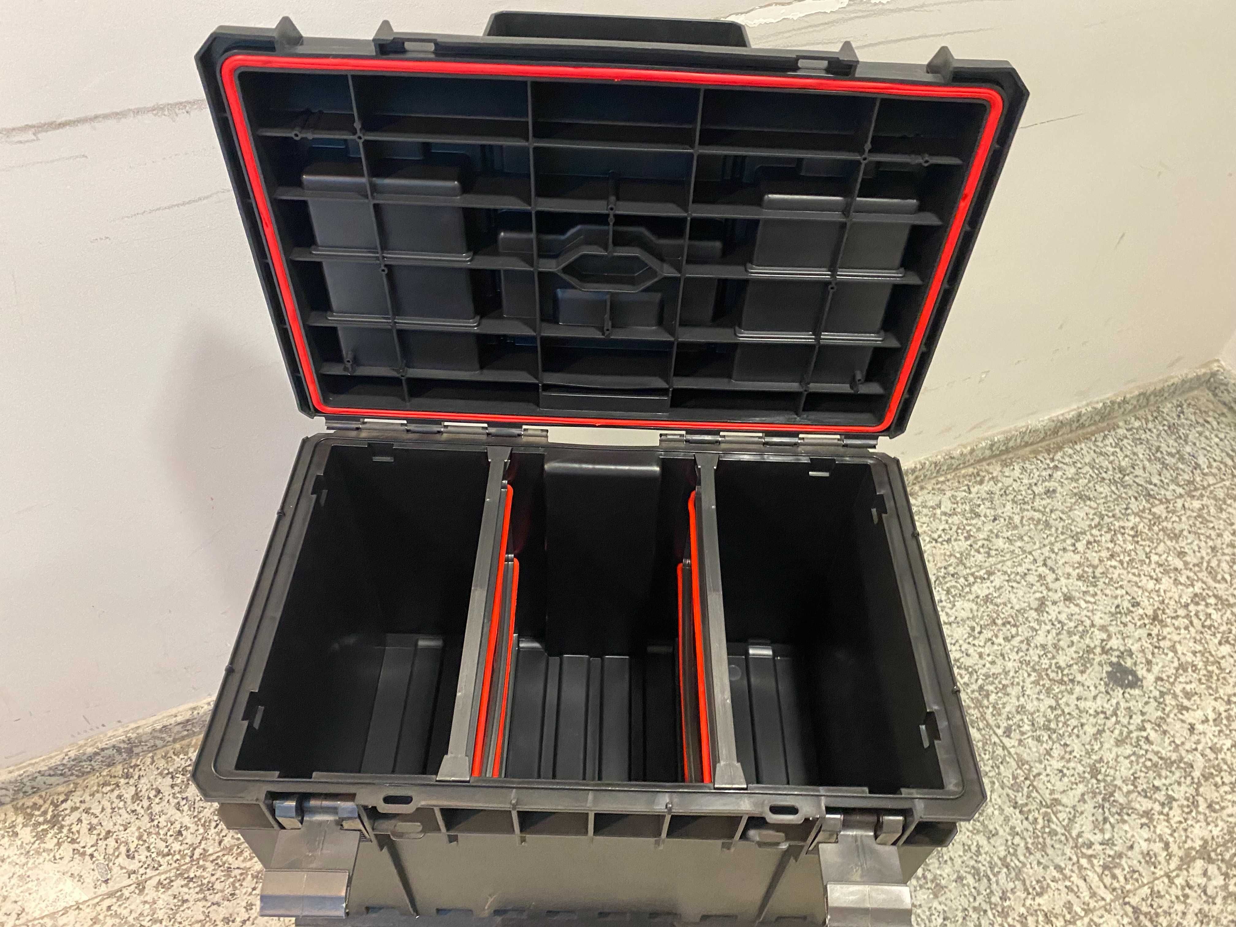 Пластмасов куфар за инструменти 585x385x320 mm 1 бр.+Основа на колела