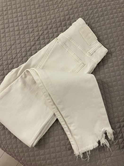 Бели дънки Bershka Skinny