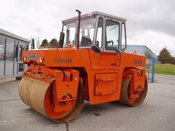 Inchirieri utilaje, cilindru compactor, excavator buldoexcavator picon