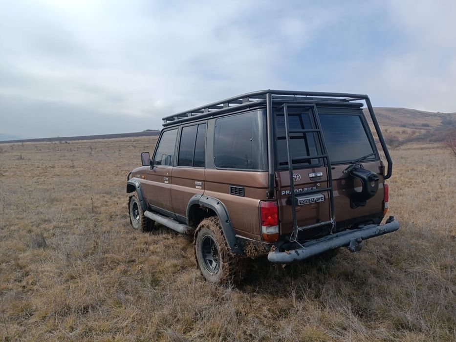Toyota Land Cruiser lj 78