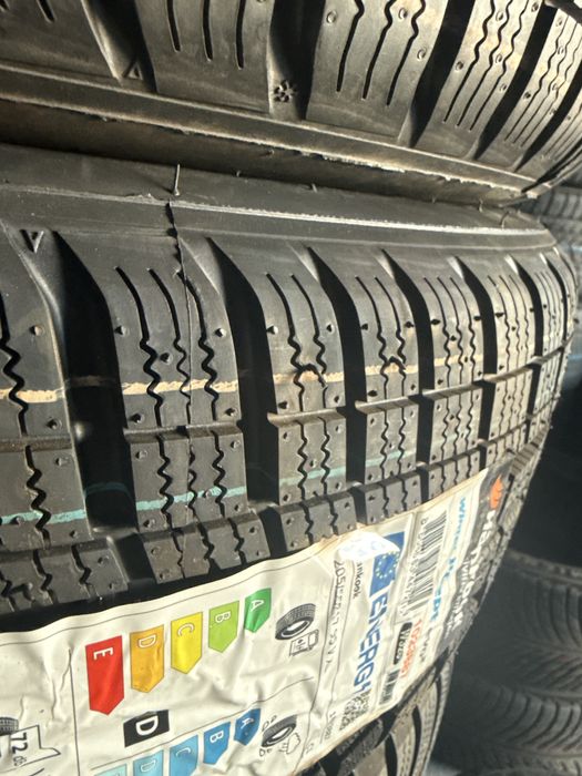 Anvelope de iarna noi 205/55 R17