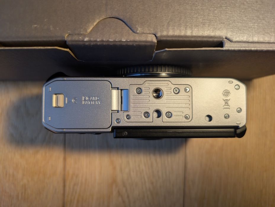 Camera foto mirrorless Nikon Zf cu garantie