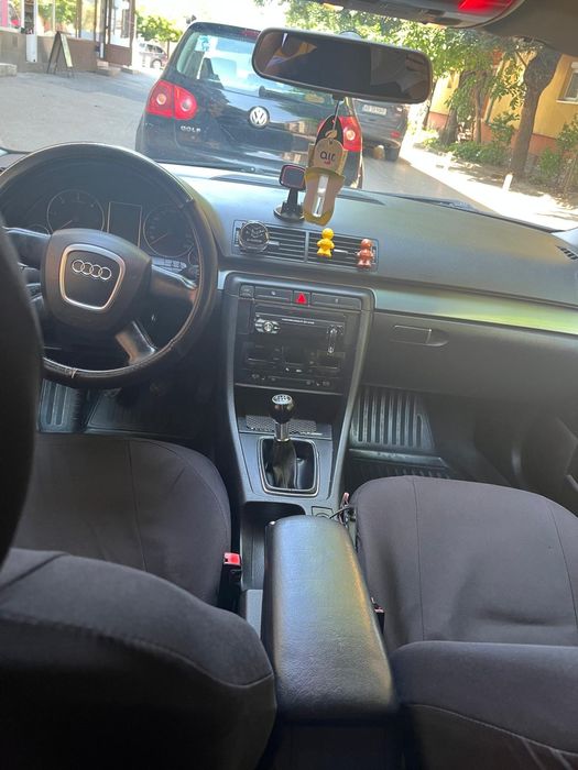 Vând audi a4b7 .