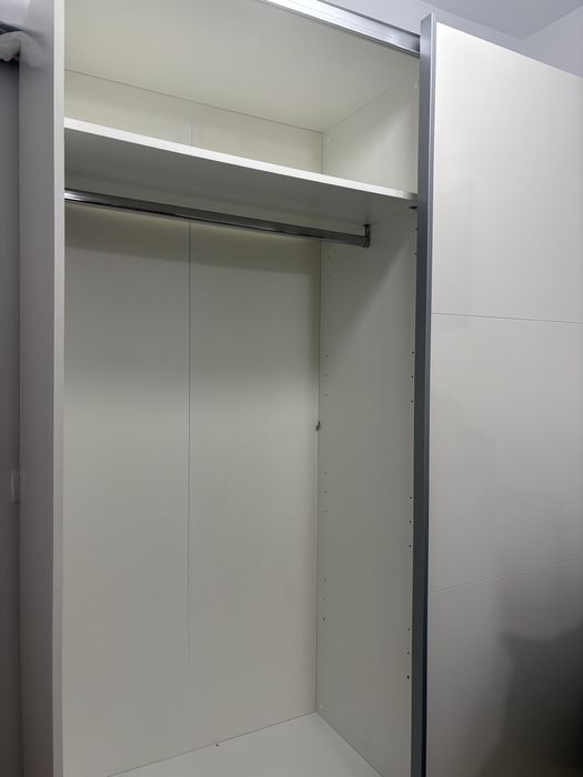 Dulap Mobexpert cu usi din MDF